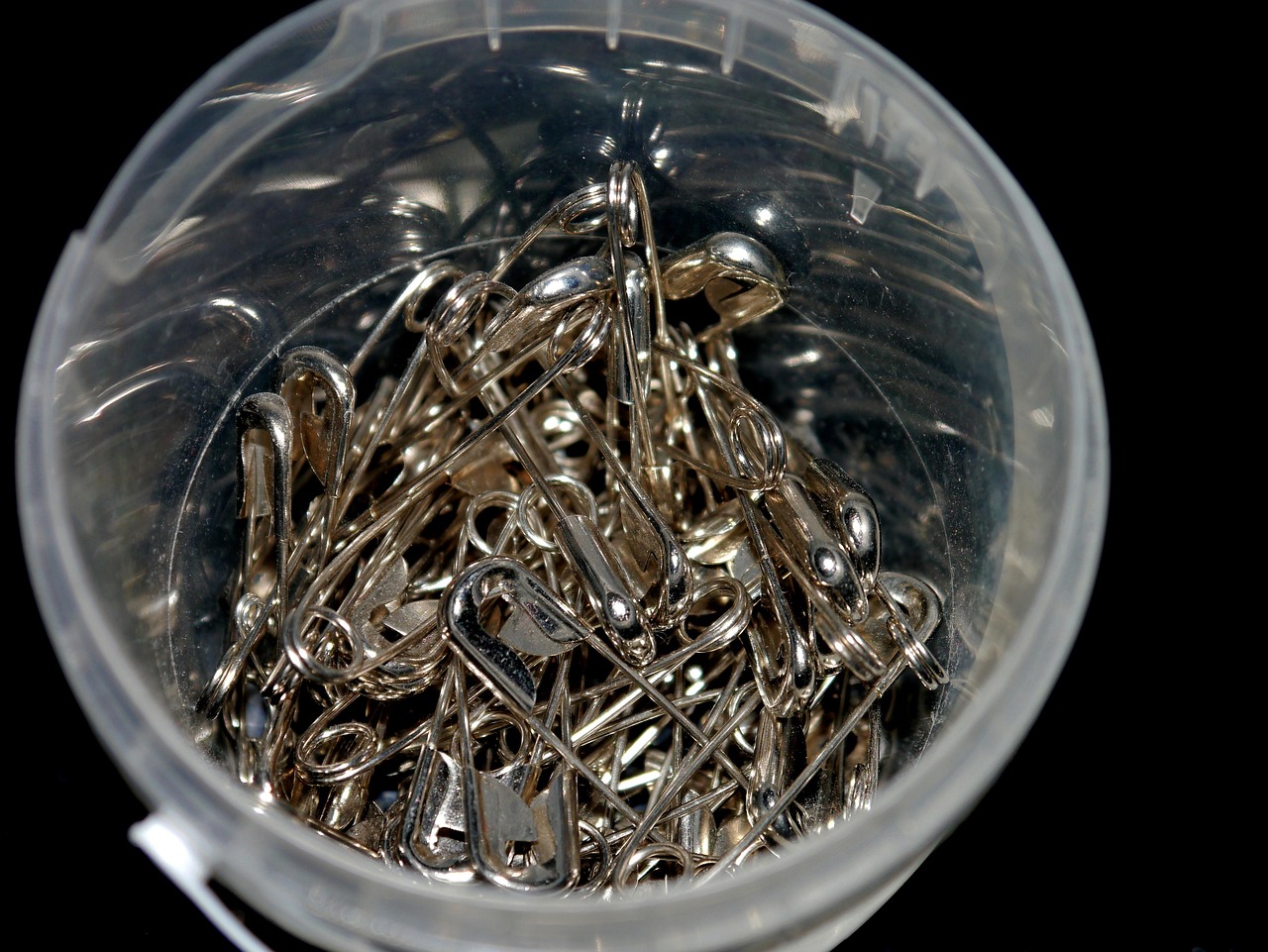 ¿Cómo funciona un espectrómetro de metales: de la muestra a la composición química